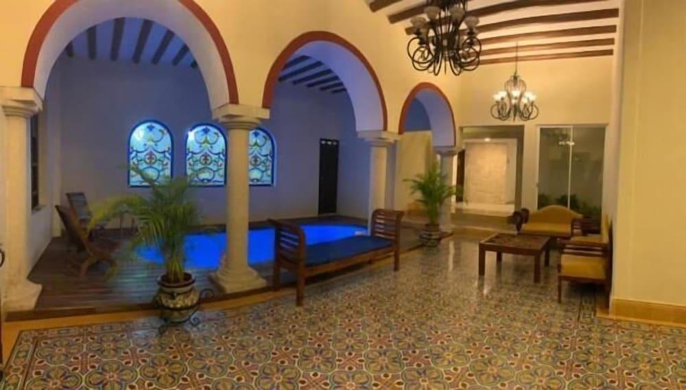 Hotel Catedral วัลลาโดลิด ภายนอก รูปภาพ